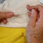 De ce nu este bine să coși noaptea. Ce pățesc cei care fac acest lucru