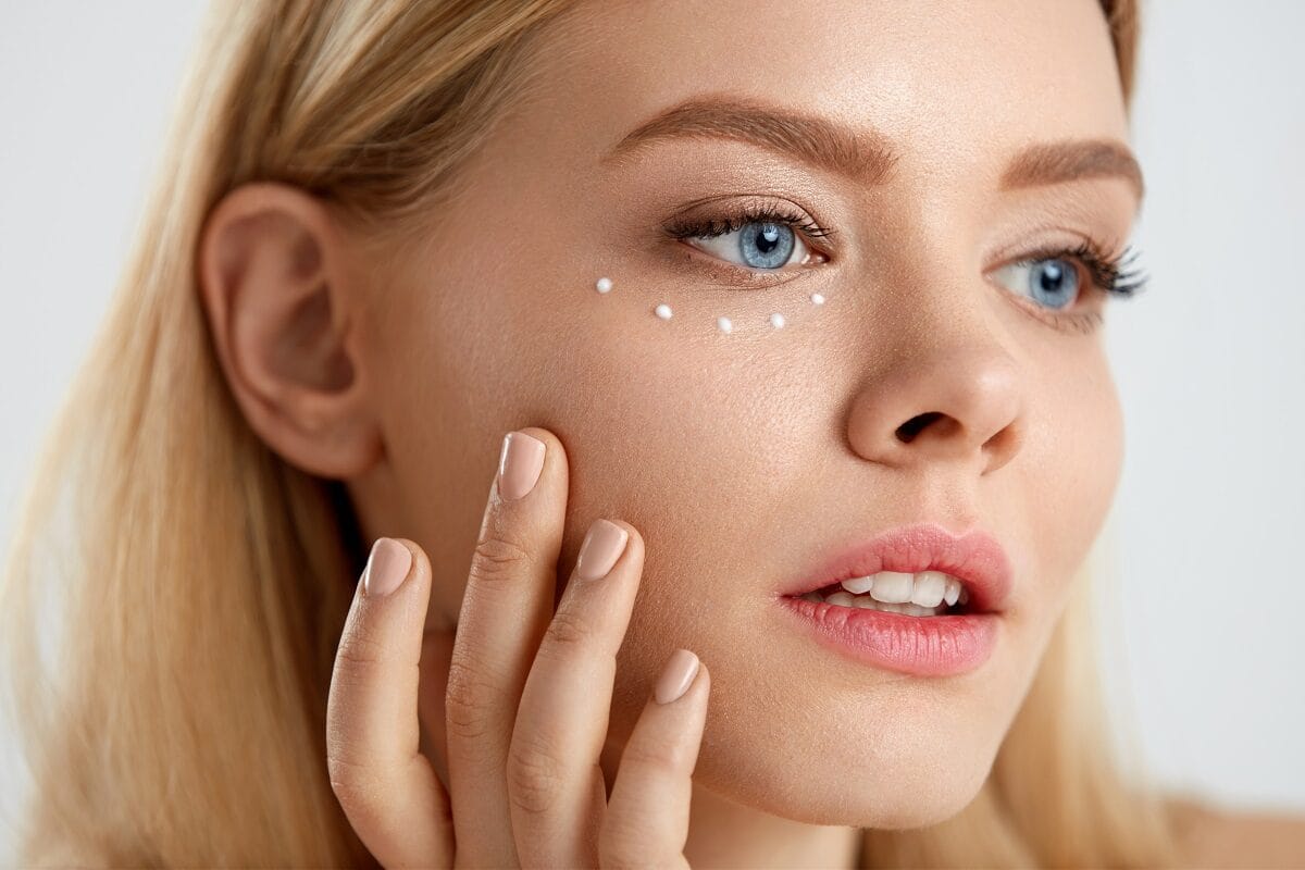 Facial,Care.,Portrait,Of,Sexy,Young,Woman,With,Drops,Of