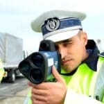 Cu câţi km/h poţi depăşi limita de viteză în 2025 fără să primeşti amendă. Trucul pe care îl ştiu puţini şoferi