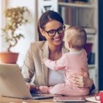 Indemnizație creștere copil. Ce documente trebuie să depună mamele pentru a primi bani de la stat