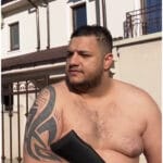 Ce a păţit Alin Borcan după ce a ieşit cu arma la poartă şi i-a ironizat pe mascaţi: "Hoţi cu cagule"