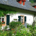 Stai la casă? Reguli în 2025! Amenzi uriașe sau închisoare dacă nu le respecți