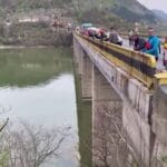 Un microbuz a căzut în Dunăre, în Mehedinți. A fost activat Planul Roșu. Autovehiculul și o victimă au fost găsite