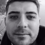 "Sufletul său a ales sa plece în gradina Domnului". Tudor s-a stins la 27 de ani departe de casă, în Anglia. Prietenii, apel disperat ca să poată să îl aducă în ţară