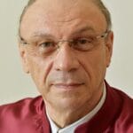 Decizie controversată la CCR: Veniturile soților și copiilor demnitarilor nu vor mai fi publice. Ce avere are președintele Curții, Marian Enache