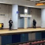 De ce sunt prezenți jandarmi înarmați în stațiile de metrou din București: "Solicitați-le sprijinul"