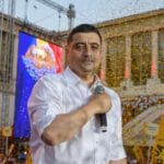 Propunere AUR la Legea Educației: Elevii și profesorii să intoneze imnul și să spună „Tatăl Nostru” la începutul orelor