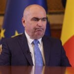 Bolojan anunță bomba anului: o nouă creștere a TVA lovește direct în români!