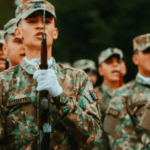 Salarii Armată 2025: Cât Câștigă un Soldat Fără Bacalaureat? Fluturașul Viral