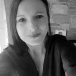 Ea este Adriana, femeia care și-a pierdut viața în Italia. Aceasta a pătruns pe sensul opus și s-a izbit violent de un camion