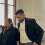 Dorian Popa merge la închisoare? Artistul a apărut la tribunal flancat de bodyguarzi și cu nasul bandajat