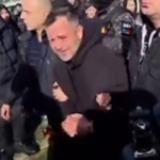 Imaginile durerii cu tatăl lui Mario Berinde, adus din penitenciar sub escortă. Adolescentul de 15 ani din Cenei, condus pe ultimul drum