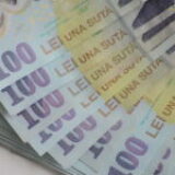 Elevii cu media 10 la Evaluarea Națională și Bacalaureat primesc până la 5.000 de lei
