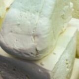 Anchetă la Brăila. Un bărbat a murit după ce a mâncat brânză de la supermarket