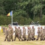Anunț pentru tinerii care vor să participe la un program militar. Ce beneficii pot primi cei care se înscriu