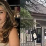 Ce s-a întâmplat la priveghiul femeii din Sibiu acuzate că și-a ucis mama. Amiana Paștina, condusă pe ultimul drum departe de locul tragediei
