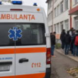 Tragedie la o școală din Bacău. Un elev de 13 ani a murit după ce i s-a făcut rău în pauză
