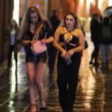 Caz șocant în Deva. Un bărbat de 25 de ani ar fi fost agresat, jefuit și abuzat de două femei