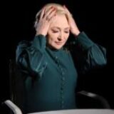 Viorica Dăncilă o suspecta pe Anca Alexandrescu, fosta ei consilieră, că îi strecura intenționat greșeli în discursuri. Ce i-a spus unui jurnalist: „Era terorizată”