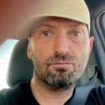 Cheloo, dus de urgență la spitalul de psihiatrie. Artistul ar fi încercat să se taie la gât