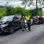 Accident în lanț pe Valea Oltului. Circulația a fost paralizată după impactul dintre cinci mașini