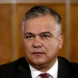 Guvernul Veștea a picat după retragerea AUR. România intră într-o nouă rundă de negocieri