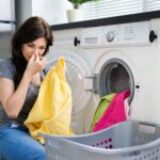 Pune oteț în mașina de spălat atunci când clătești rufele și vei rămâne uimit! Motivul incredibil pentru care vei renunța la balsamul de rufe