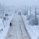 Vin ninsorile în România! ANM a emis cod galben de vânt puternic. Unde se va depune un strat de zăpadă de până la 15 centimetri